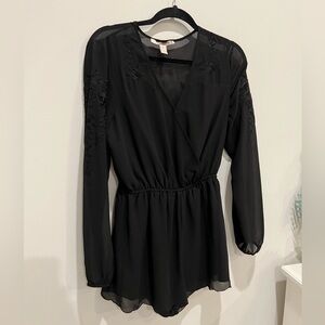Super cute forever 21 romper with embroidery, size S